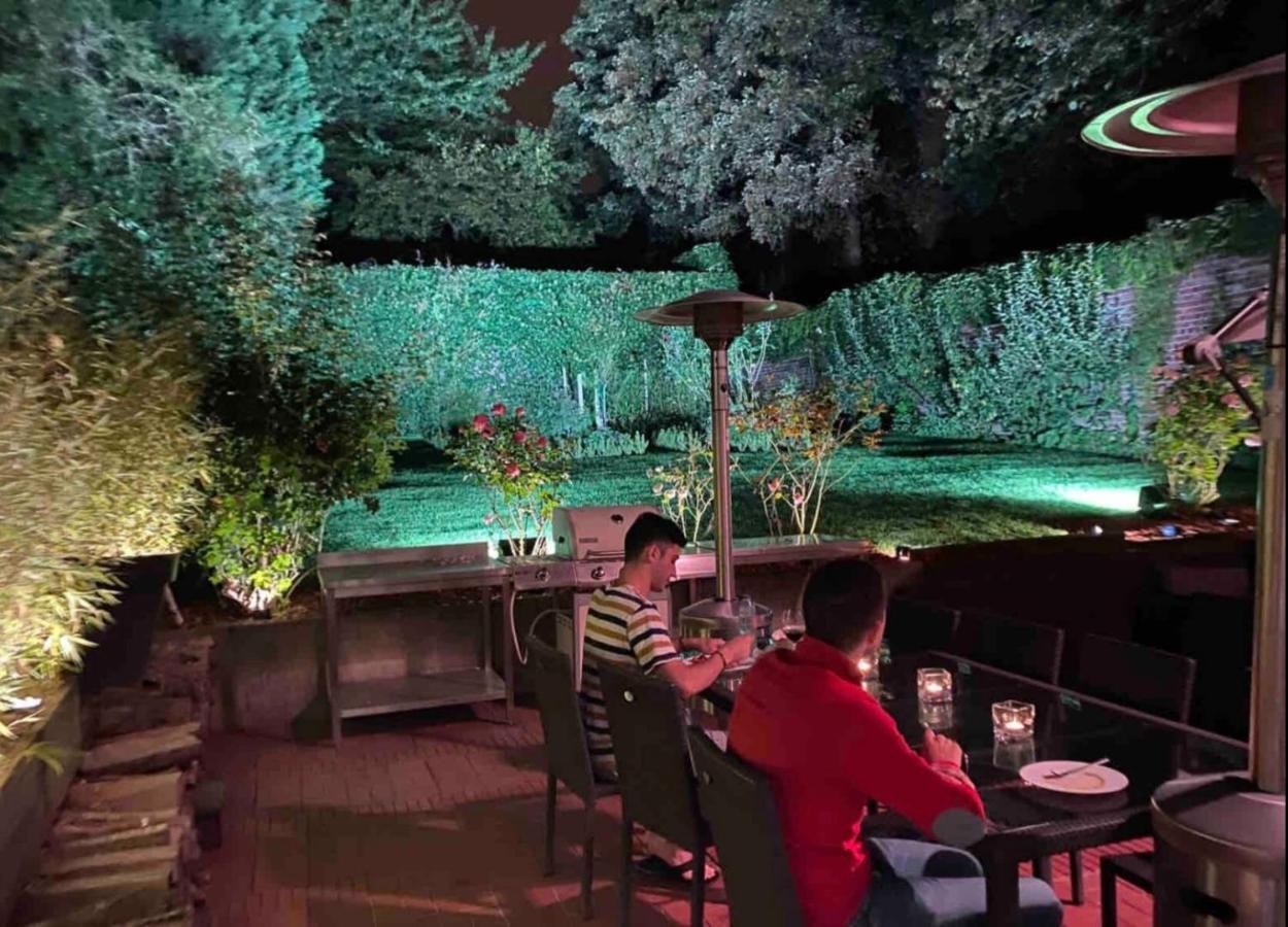 Le Jacuzzi De Marie Ll Tourcoing Exterior foto
