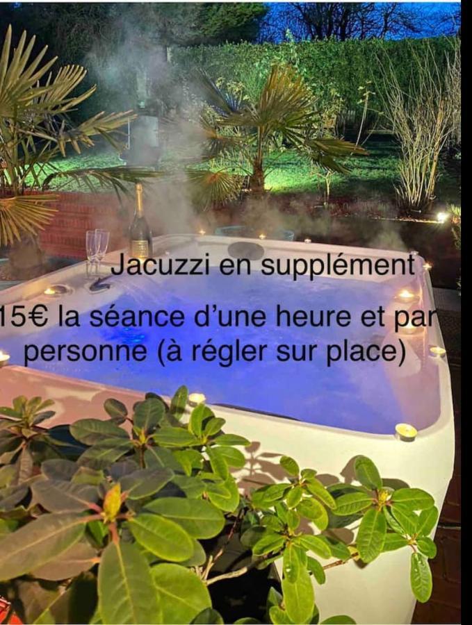 Le Jacuzzi De Marie Ll Tourcoing Exterior foto